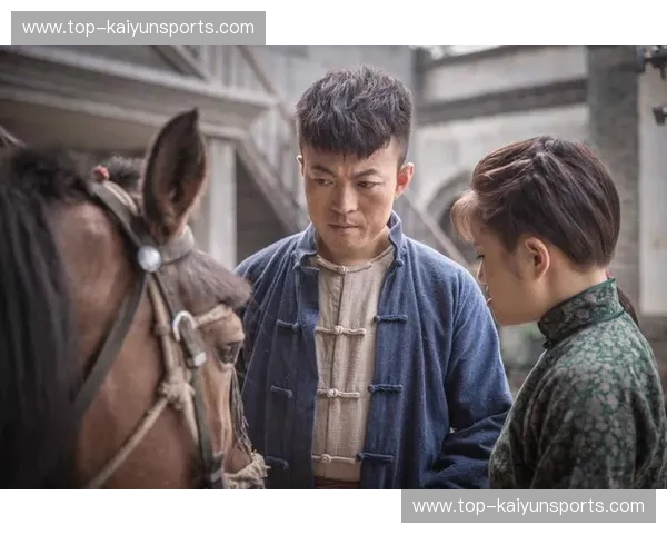 拳坛巅峰对决:裘晓君与鲁斯兰的荣耀之战,谁将谱写传奇?